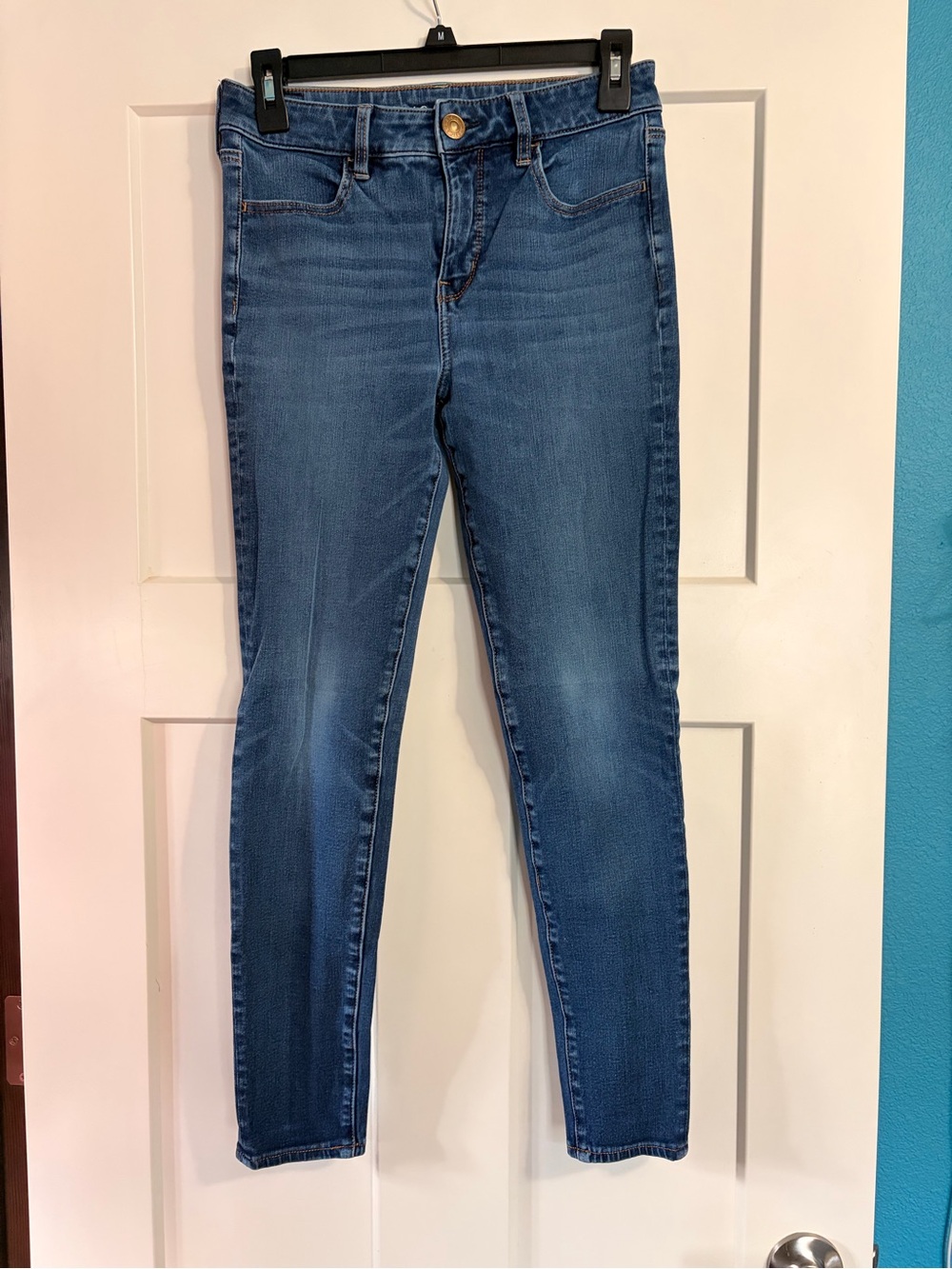 American Eagle Outfitters Medium Blue Women’s Skinny Jeans